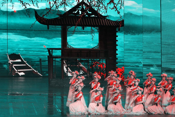 曼听公园大门_曼听公园从哪个门进_曼听公园地接